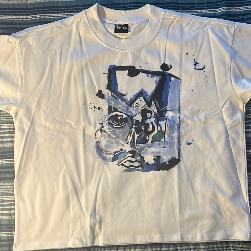 White and Blue Short Sleeve FEWO Graphic tee